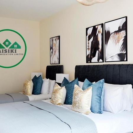 Aisiki Living Alexandra: Spacious 2-Bedroom with Free Wi-Fi & Parking Watford  Exterior photo