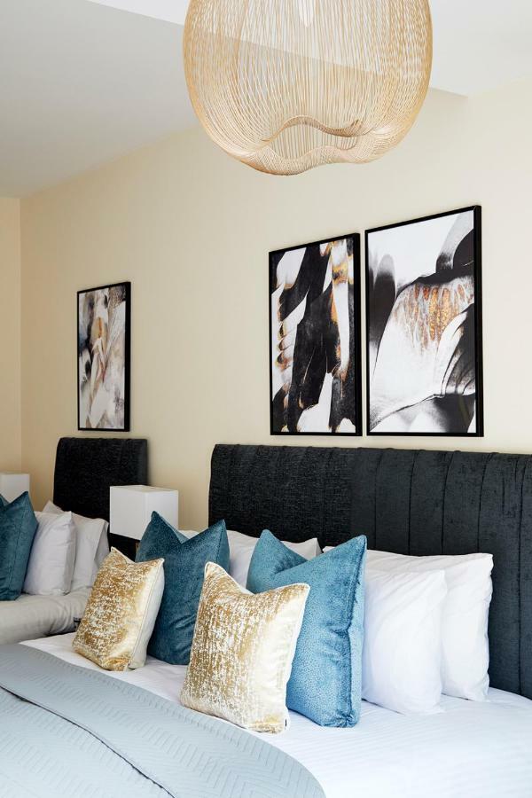 Aisiki Living Alexandra: Spacious 2-Bedroom with Free Wi-Fi & Parking Watford  Exterior photo