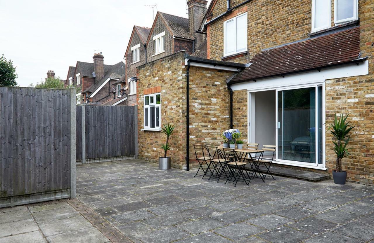 Aisiki Living Alexandra: Spacious 2-Bedroom with Free Wi-Fi & Parking Watford  Exterior photo